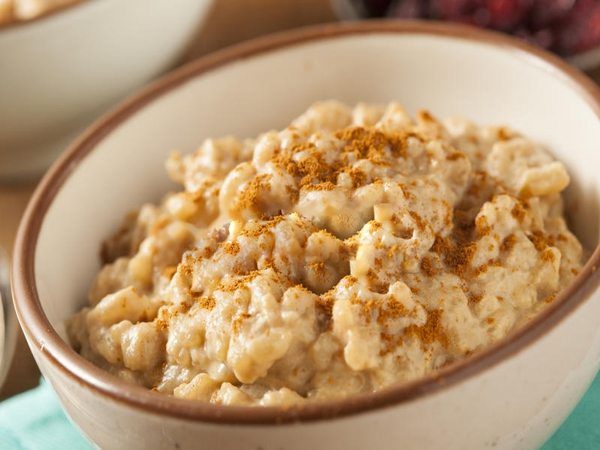 Arroz tostado con tintura de panela