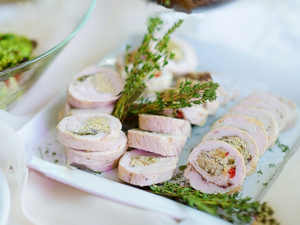 Rollitos de pollo con queso y jamón