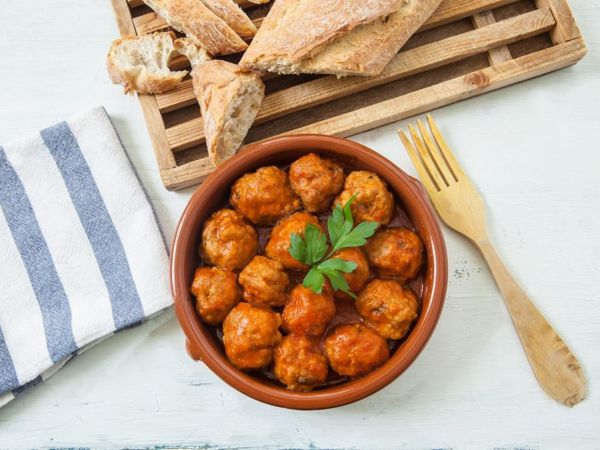 Bolitas de carne al vino