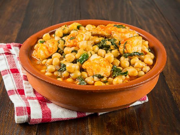 Garbanzos con bacalao