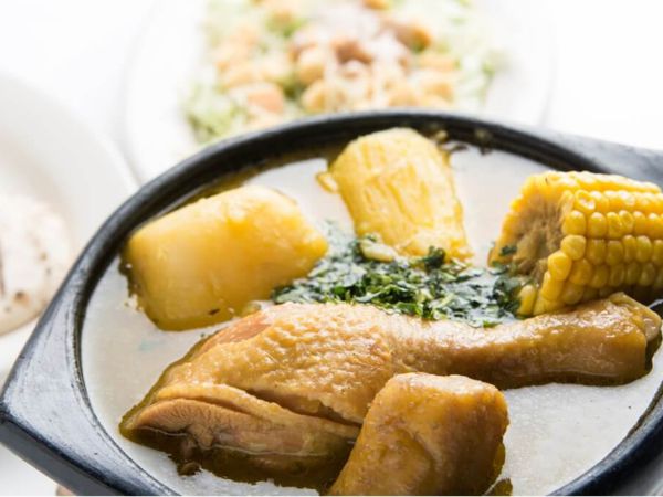 Sancocho de gallina tolimense