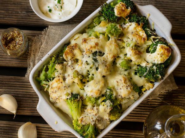 Brócoli y coliflor gratinados